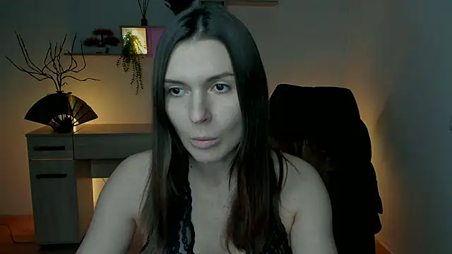 Snapshot of EricaPowers chatting on 12-10-24, 10:17 EricaPowers online show from 12-10-24, 10:17