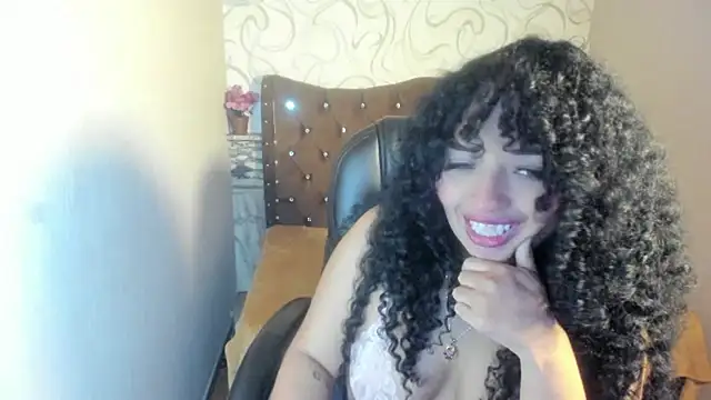 Sofiacowperx online show from 11-22-25, 09:41