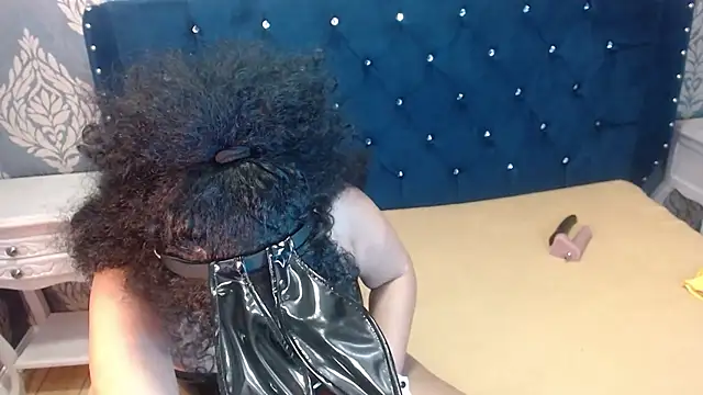 Sofiacowperx online show from 02-07-26, 06:50