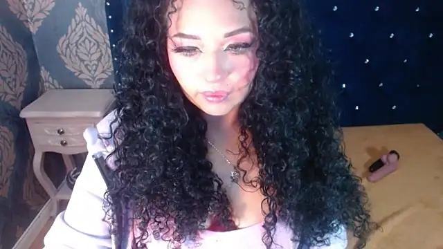 Snapshot of Sofiacowperx chatting on 04-30-26, 12:55 Sofiacowperx online show from 04-30-26, 12:55