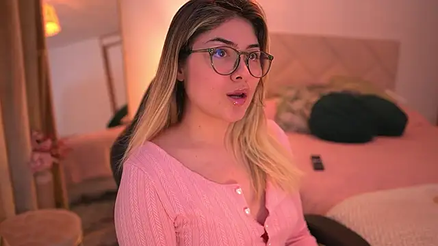 Lau Bee online show from 10-18-25, 12:57