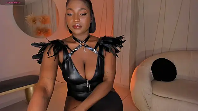 Snapshot of SavannahStorm chatting on 01-15-25, 03:39 SavannahStorm online show from 01-15-25, 03:39