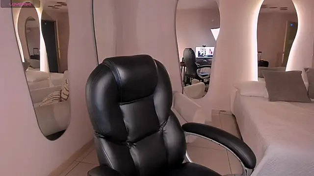 SavannahStorm online show from 04-23-26, 07:38