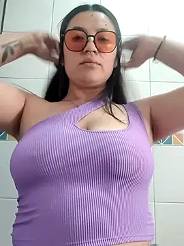 Snapshot of party_hornys69 chatting on 05-02-26, 04:23 party hornys69 online show from 05-02-26, 04:23