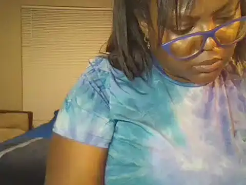 Snapshot of Needmehard chatting on 12-29-24, 04:59 Needmehard online show from 12-29-24, 04:59