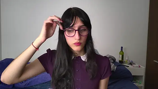 Snapshot of Alice_love29 chatting on 02-19-25, 10:53 Alice love29 online show from 02-19-25, 10:53