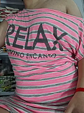 Snapshot of Katia_sweetx chatting on 02-21-26, 11:33 Katia sweetx online show from 02-21-26, 11:33