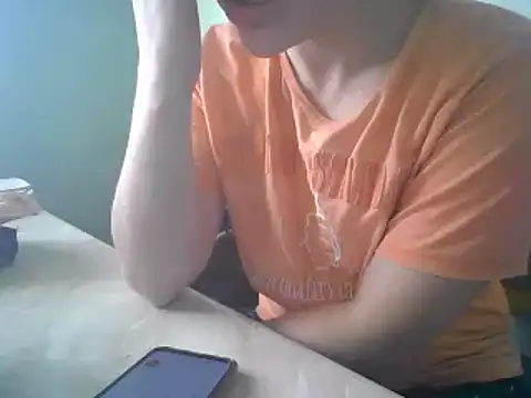 Snapshot of MikaKors chatting on 12-22-24, 04:50 MikaKors online show from 12-22-24, 04:50