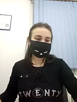 Snapshot of MikaKors chatting on 12-25-24, 11:54 MikaKors online show from 12-25-24, 11:54