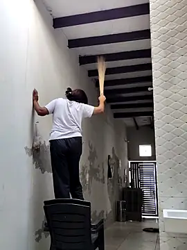 illay love online show from 10-13-25, 04:45