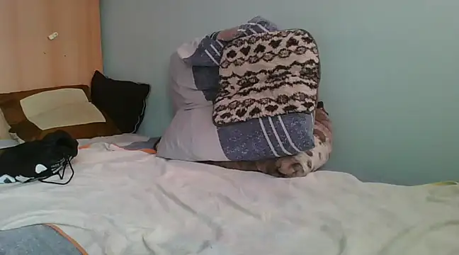 Snapshot of Horny208 chatting on 02-14-25, 11:53 Horny208 online show from 02-14-25, 11:53