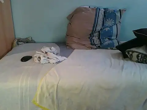 Snapshot of Horny208 chatting on 10-29-25, 10:28 Horny208 online show from 10-29-25, 10:28