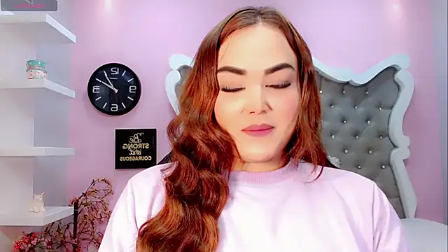 Sophia-Isabella online show from 02-05-25, 01:58