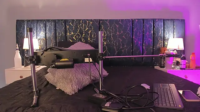 Sophia Lemos online show from 11-29-25, 02:09