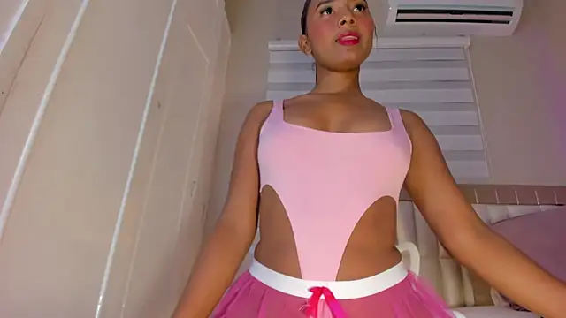 zoe sky  online show from 03-22-25, 11:42