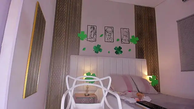 zoe sky  online show from 03-16-26, 11:36