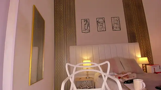 zoe sky  online show from 04-21-26, 11:38