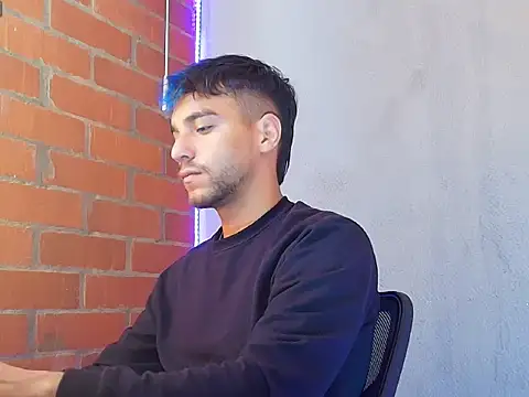 Leandro valenzuela online show from 11-07-25, 04:07