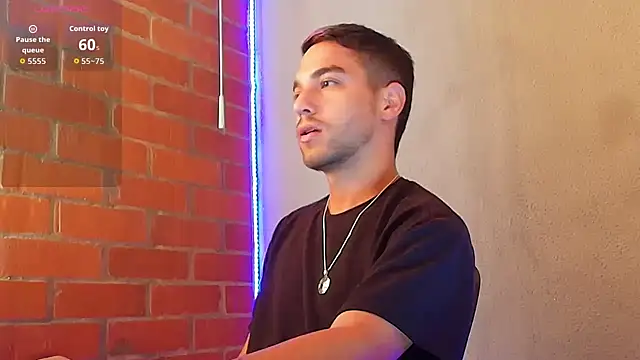 Snapshot of Leandro_valenzuela chatting on 02-05-26, 03:49 Leandro valenzuela online show from 02-05-26, 03:49