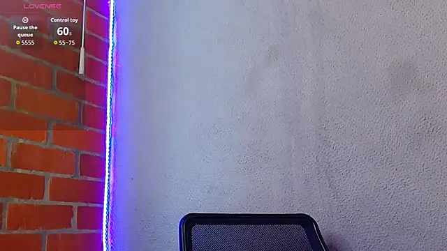 Snapshot of Leandro_valenzuela chatting on 02-13-26, 01:51 Leandro valenzuela online show from 02-13-26, 01:51