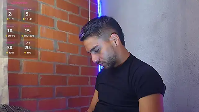 Snapshot of Leandro_valenzuela chatting on 02-14-26, 10:06 Leandro valenzuela online show from 02-14-26, 10:06