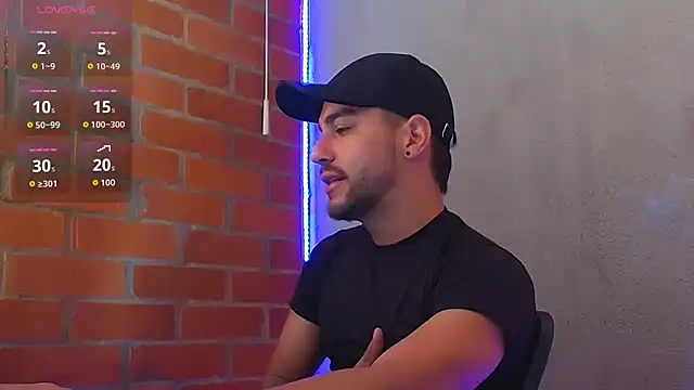 Snapshot of Leandro_valenzuela chatting on 02-18-26, 04:14 Leandro valenzuela online show from 02-18-26, 04:14