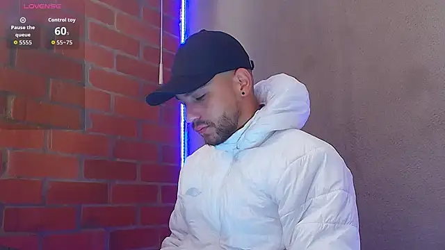 Snapshot of Leandro_valenzuela chatting on 02-20-26, 12:05 Leandro valenzuela online show from 02-20-26, 12:05