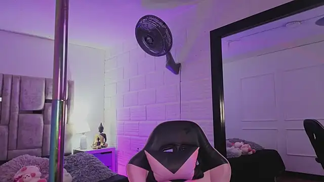 BonnieAnderson  online show from 12-13-25, 08:36