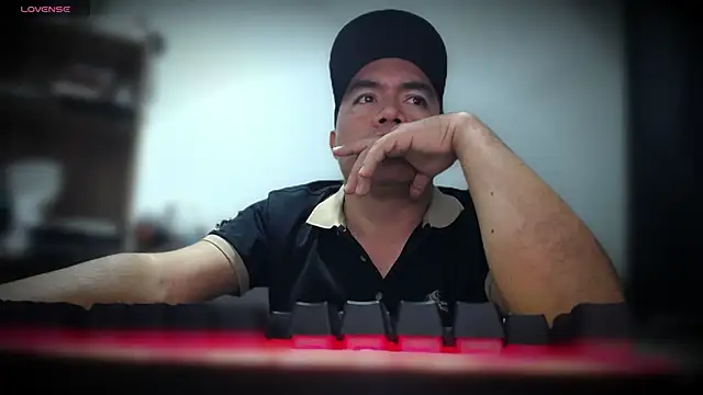 Jhonatan Morales S online show from 11-29-25, 03:09