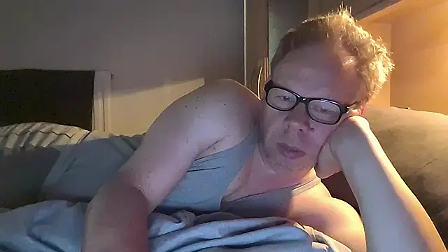 Snapshot of kinkyslet8 chatting on 09-14-25, 06:56 kinkyslet8 online show from 09-14-25, 06:56