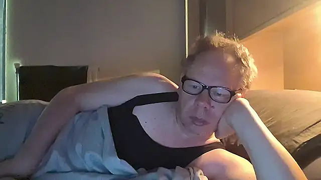 Snapshot of kinkyslet8 chatting on 09-22-25, 06:48 kinkyslet8 online show from 09-22-25, 06:48