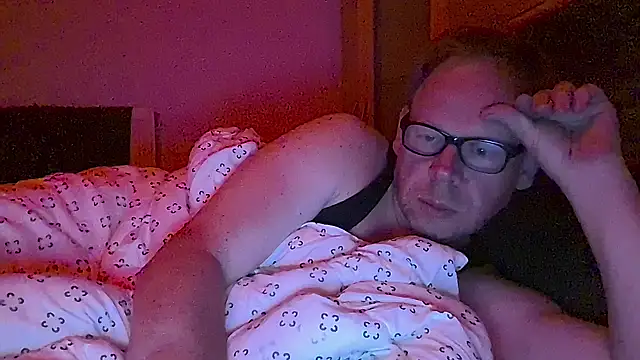 Snapshot of kinkyslet8 chatting on 09-29-25, 09:19 kinkyslet8 online show from 09-29-25, 09:19