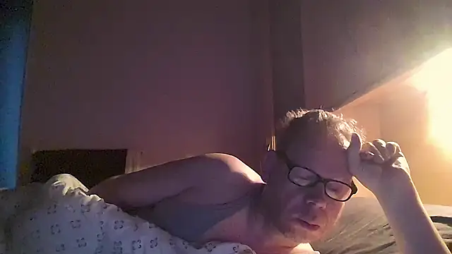 Snapshot of kinkyslet8 chatting on 11-02-25, 08:28 kinkyslet8 online show from 11-02-25, 08:28