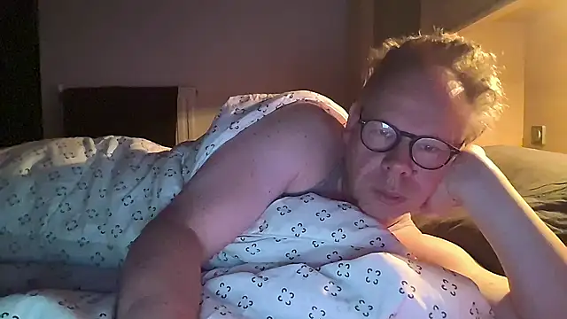 Snapshot of kinkyslet8 chatting on 12-01-25, 06:29 kinkyslet8 online show from 12-01-25, 06:29