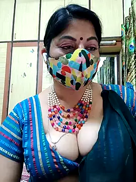 Snapshot of Ratna-777 chatting on 02-08-25, 10:51 Ratna-777 online show from 02-08-25, 10:51