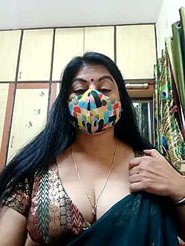 Snapshot of Ratna-777 chatting on 03-07-25, 09:27 Ratna-777 online show from 03-07-25, 09:27