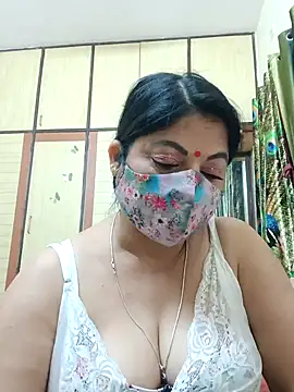 Snapshot of Ratna-777 chatting on 03-10-25, 12:07 Ratna-777 online show from 03-10-25, 12:07