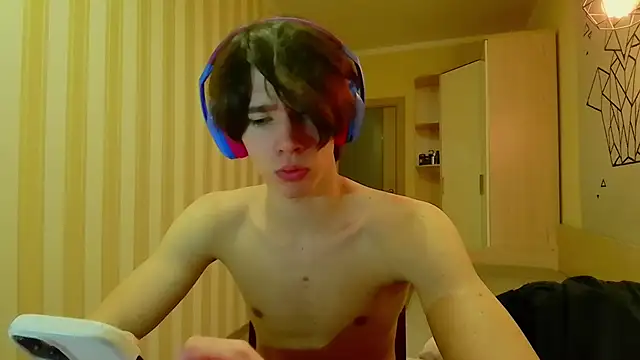 Snapshot of gayGamogey chatting on 03-18-25, 08:37 gayGamogey online show from 03-18-25, 08:37