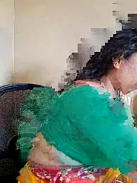 Snapshot of DREAM_GIRL-30 chatting on 05-18-26, 06:52 DREAM GIRL-30 online show from 05-18-26, 06:52