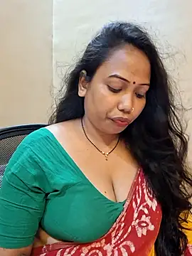 Snapshot of DREAM_GIRL-30 chatting on 06-13-26, 05:00 DREAM GIRL-30 online show from 06-13-26, 05:00