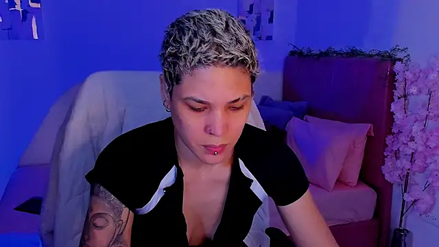 Snapshot of Charlee_pink chatting on 10-28-25, 03:14 Charlee pink online show from 10-28-25, 03:14