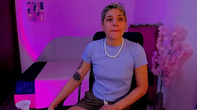 Snapshot of Charlee_pink chatting on 11-05-25, 05:35 Charlee pink online show from 11-05-25, 05:35