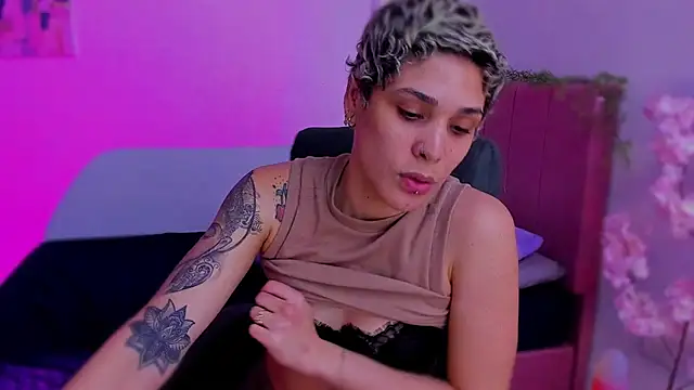 Snapshot of Charlee_pink chatting on 12-03-25, 03:58 Charlee pink online show from 12-03-25, 03:58