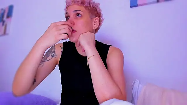 Charlee pink online show from 12-21-25, 04:08