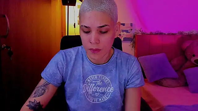 Charlee pink online show from 03-28-26, 10:09