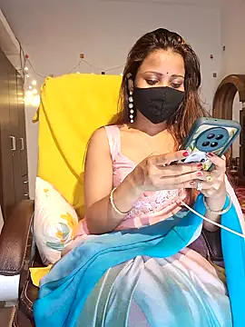 Snapshot of Cute-Tara chatting on 01-22-25, 08:49 Cute-Tara online show from 01-22-25, 08:49