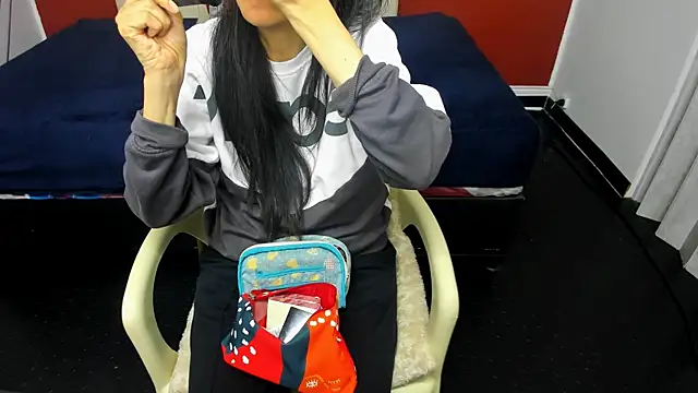 Snapshot of Abrillee1 chatting on 01-14-25, 07:32 Abrillee1 online show from 01-14-25, 07:32