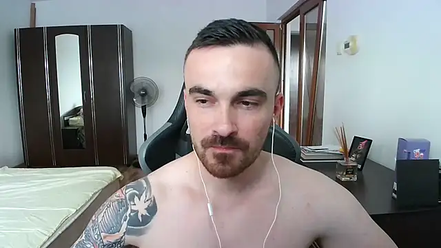 Snapshot of mu5clemania2 chatting on 06-23-26, 12:47 mu5clemania2 online show from 06-23-26, 12:47