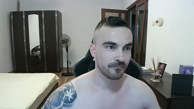Snapshot of mu5clemania2 chatting on 07-19-26, 03:05 mu5clemania2 online show from 07-19-26, 03:05