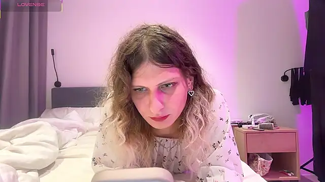 Alice Pinkhead online show from 10-23-25, 08:57